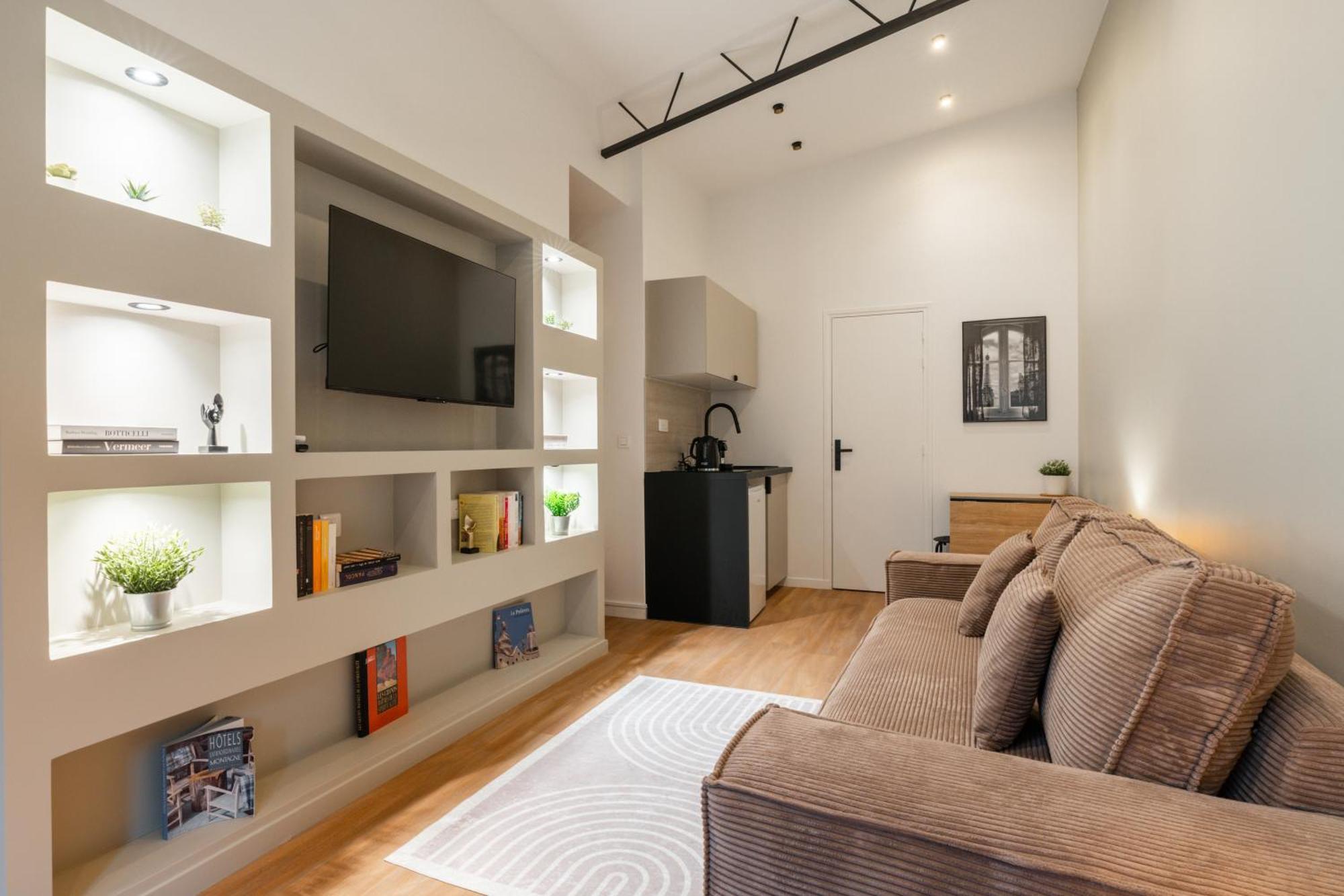 Stunning New In Appartement Parijs
